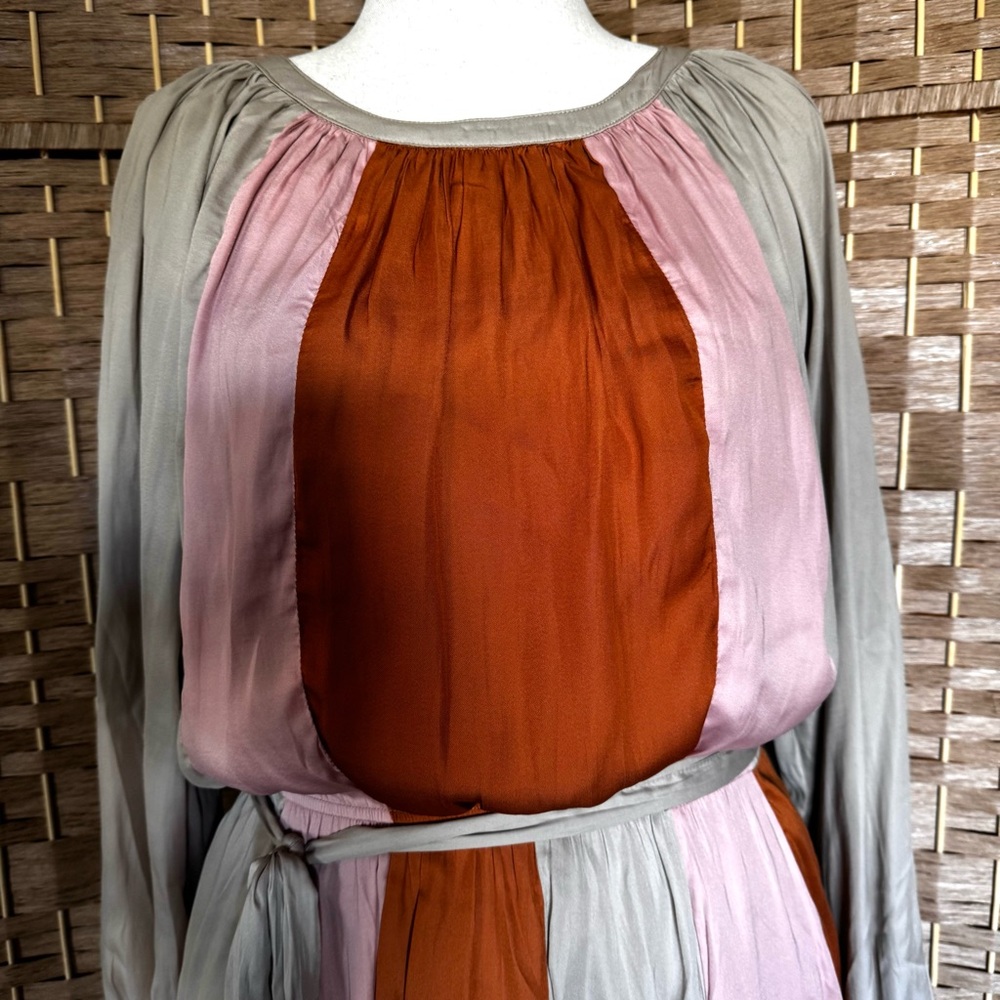 Never worn Olive & Leaf soft satin color block dress L - Picture 3 of 13